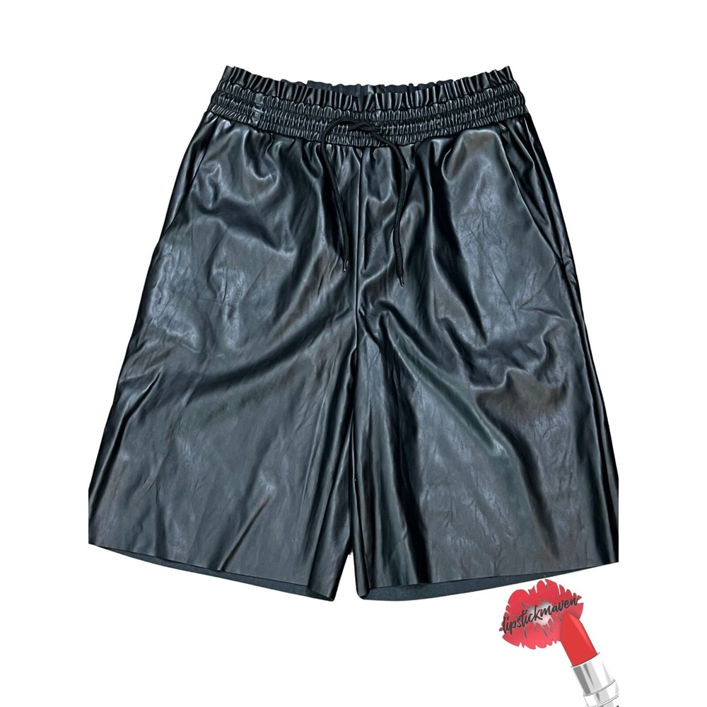 The Sang Shorts Women Size Large L Faux Leather Black Pull‎ On Jorts Pockets